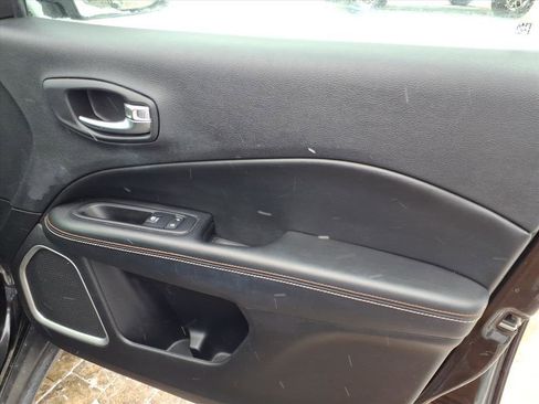 Used 2020 Jeep Compass Latitude w/ Cold Weather Group image 22