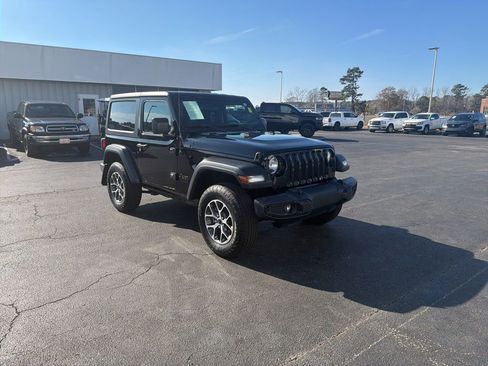 Certified 2022 Jeep Wrangler Willys image 10