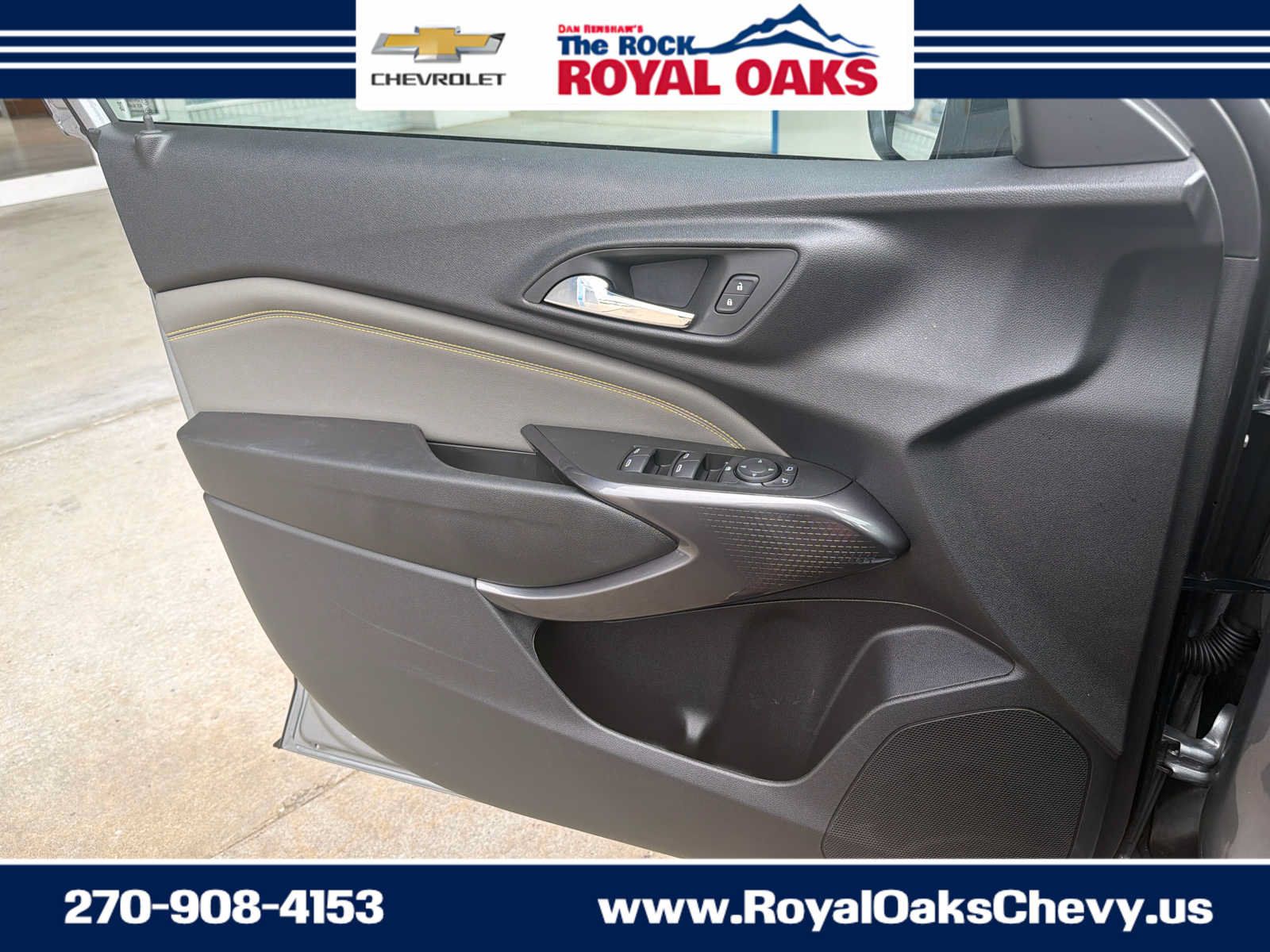 Used 2026 Chevrolet Trax ACTIV w/ Sunroof Package FWD image 22
