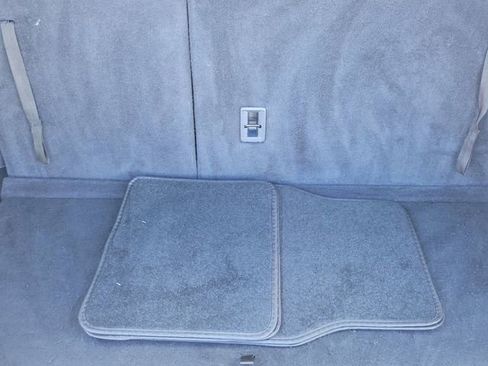 Used 2024 Toyota Highlander LE image 7