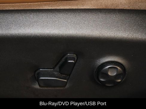 Used 2020 Chrysler Pacifica Limited w/ Advanced Safetytec Group image 27