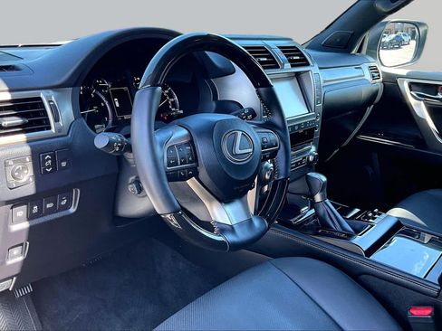 Used 2021 Lexus GX 460 Premium w/ Accessory Package AWD/4WD image 16