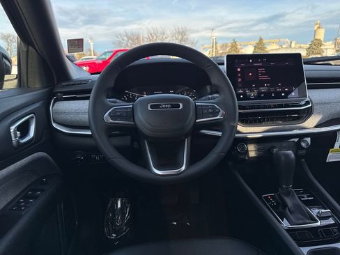Certified 2023 Jeep Compass Latitude image 15
