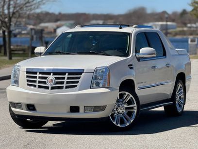 Used 2010 Cadillac Escalade EXT Luxury