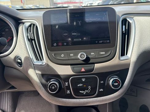 Used 2019 Chevrolet Malibu LS image 19