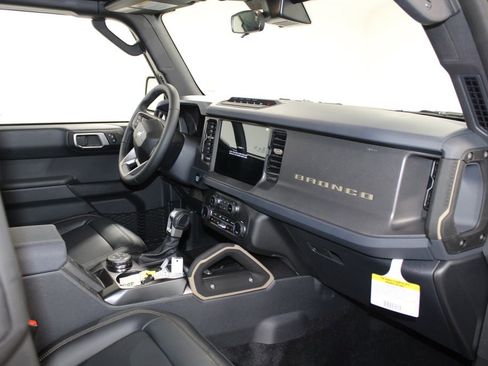 New 2026 Ford Bronco Badlands AWD/4WD image 28