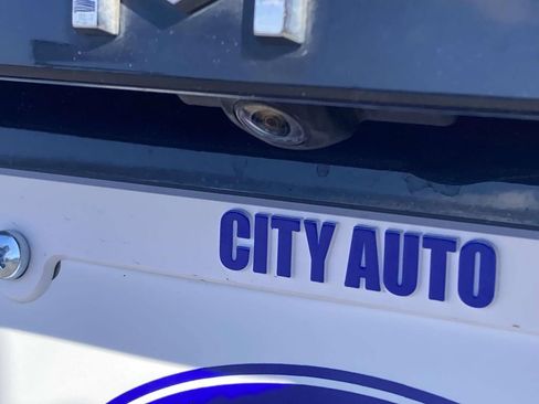 Used 2019 Toyota Camry XSE image 12