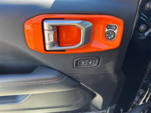 Used 2022 Jeep Gladiator Mojave w/ Trailer Tow Package image 12