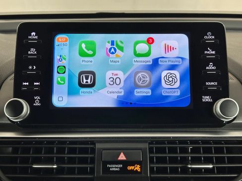 Used 2022 Honda Accord Sport image 3