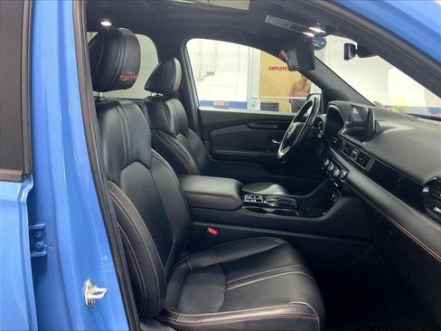 Used 2024 Honda Pilot TrailSport image 11