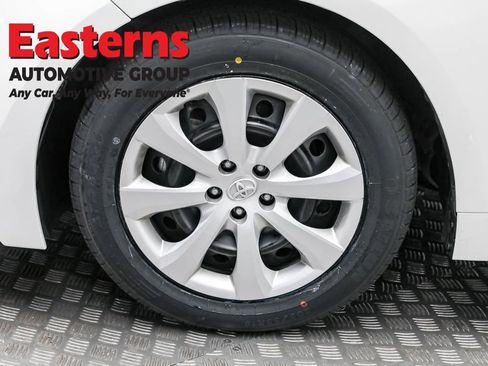 Used 2024 Toyota Corolla LE image 31