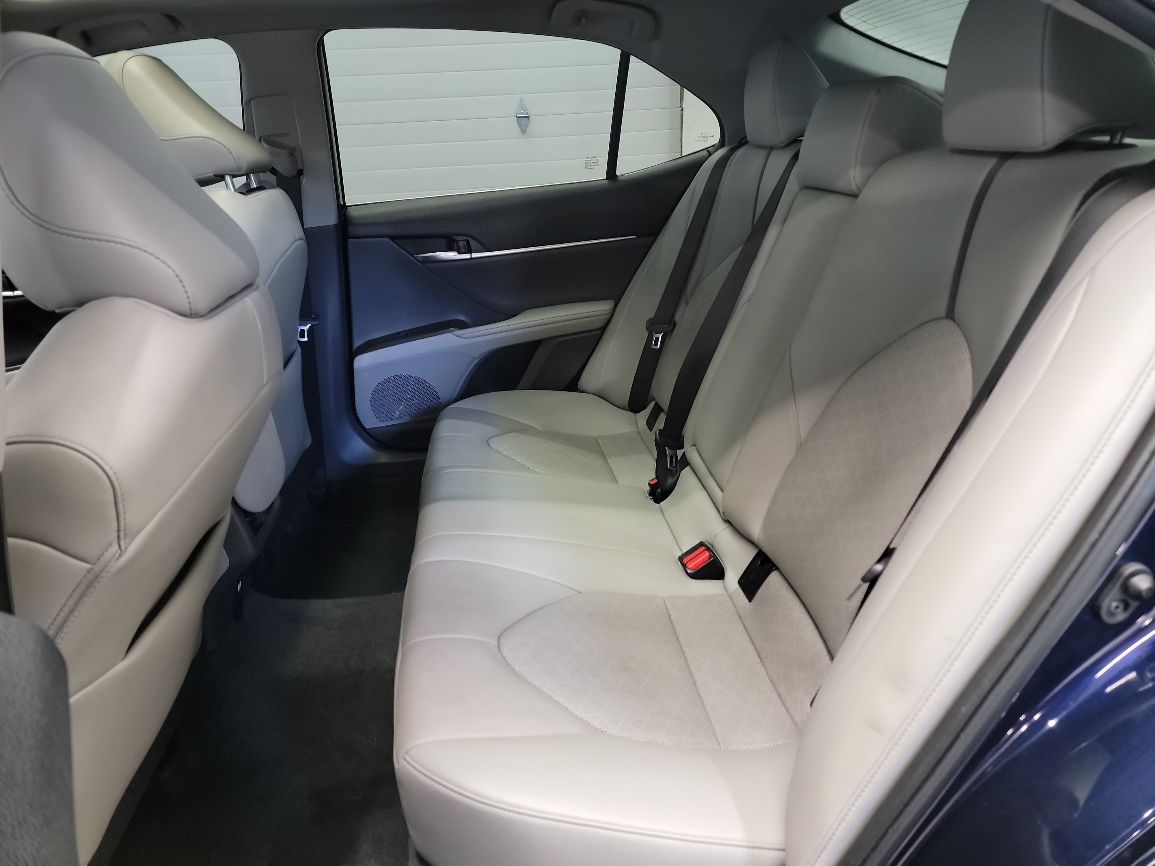 Used 2022 Toyota Camry XSE FWD image 28