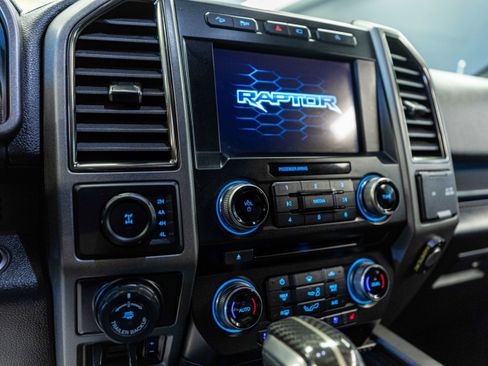 Used 2018 Ford F150 Raptor w/ Equipment Group 802A Luxury AWD/4WD image 11
