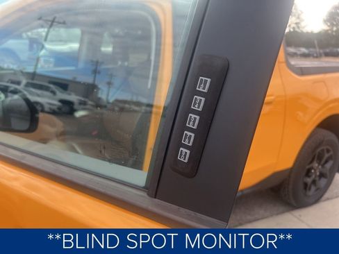 Used 2022 Ford Maverick Lariat w/ Lariat Luxury Package image 12