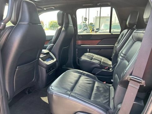 Used 2024 Lincoln Navigator Reserve AWD/4WD image 29