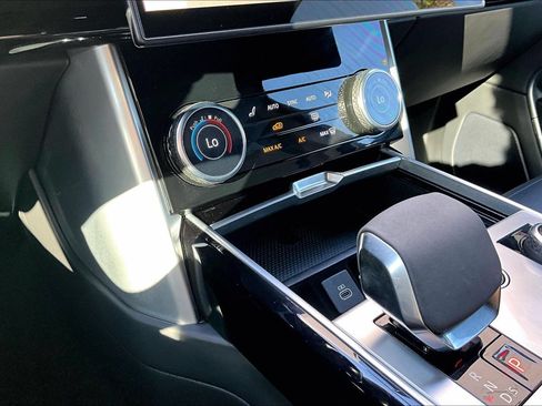 Certified 2023 Land Rover Range Rover SE AWD/4WD image 33
