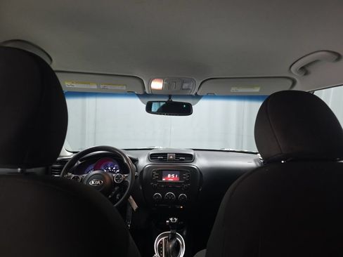 Used 2015 Kia Soul FWD image 12