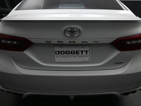 Used 2021 Toyota Camry XSE image 12