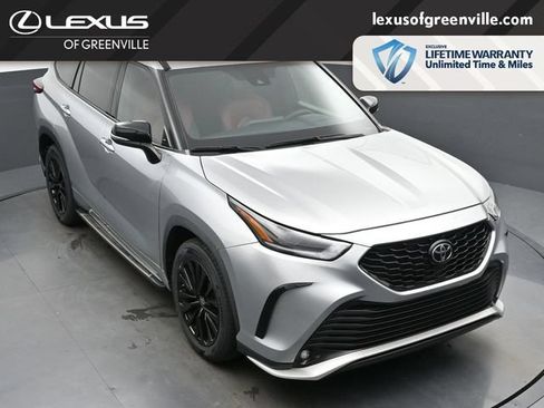 Used 2023 Toyota Highlander XSE FWD image 42