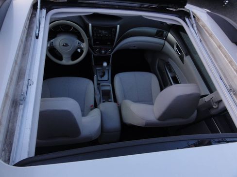 Used 2012 Subaru Forester 2.5X Premium AWD/4WD image 9