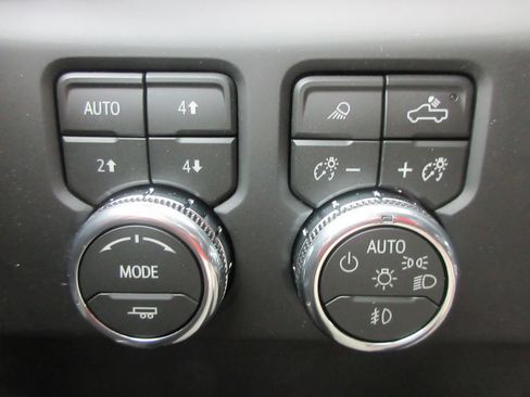 New 2026 GMC Sierra 2500 AT4X AWD/4WD image 18