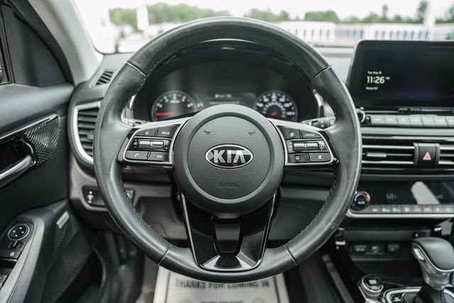 Used 2021 Kia Seltos SX w/ SX Sunroof Package AWD/4WD image 34