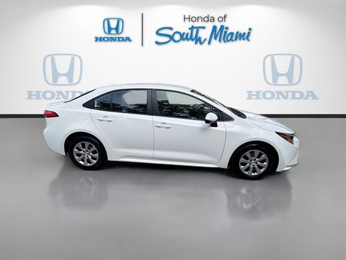 Used 2025 Toyota Corolla LE FWD image 8