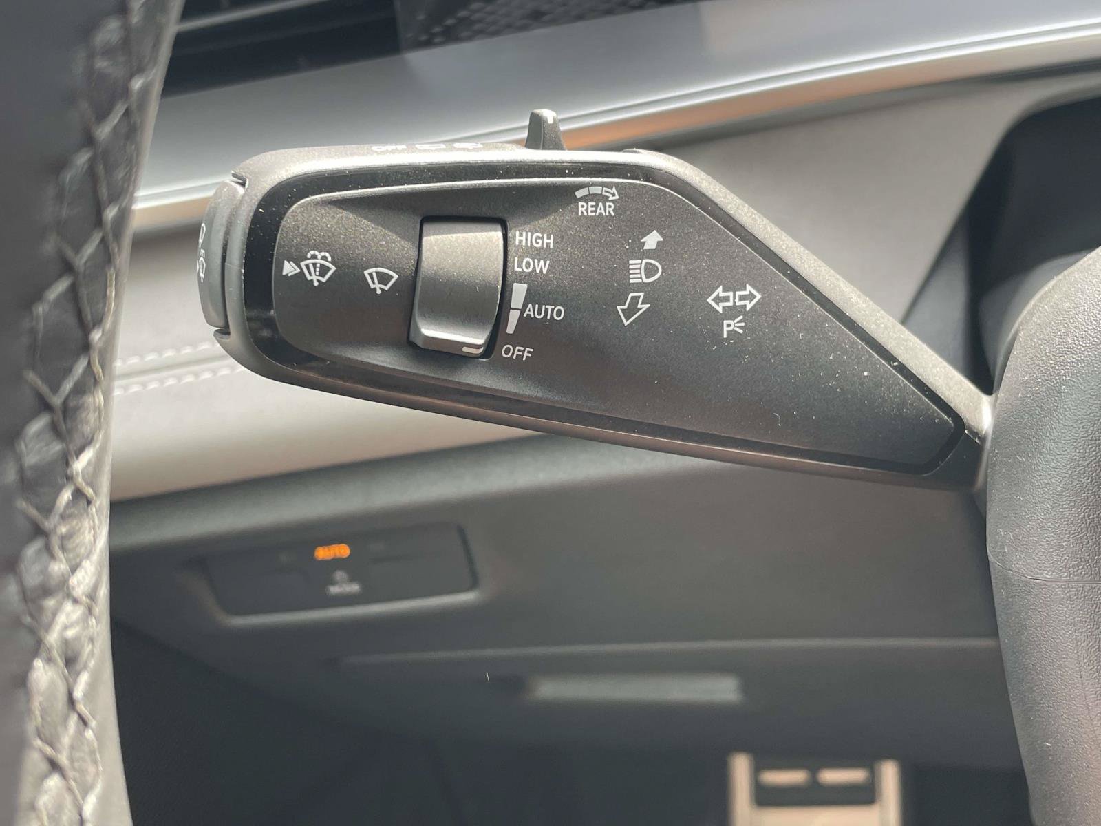 New 2026 Volkswagen Tiguan SE R-Line FWD image 25