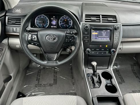 Used 2017 Toyota Camry LE image 15