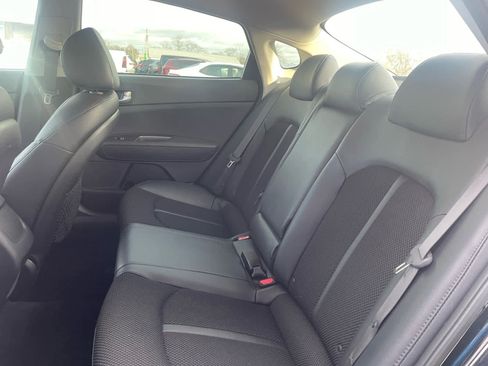 Used 2019 Kia Optima S image 17