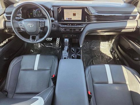 Certified 2025 Toyota Camry SE FWD image 16