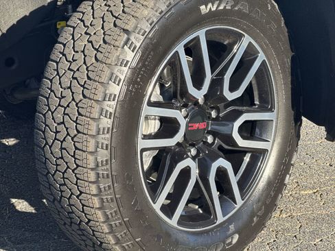 Used 2026 GMC Sierra 1500 AT4 w/ AT4 Premium Package image 12