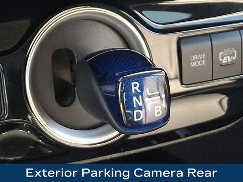 Used 2020 Toyota Prius Prime XLE FWD image 11