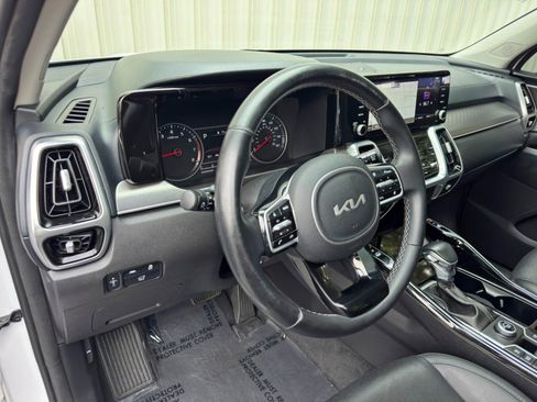 Used 2022 Kia Sorento SX FWD image 13