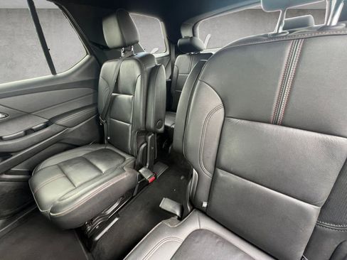 Used 2023 Chevrolet Traverse RS FWD image 22