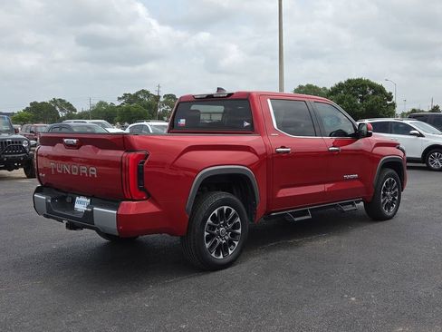 Used 2022 Toyota Tundra Limited w/ Power Package AWD/4WD image 17