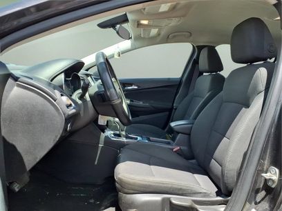 Used 2017 Chevrolet Cruze LT
