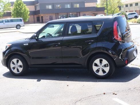 Used 2016 Kia Soul FWD image 8