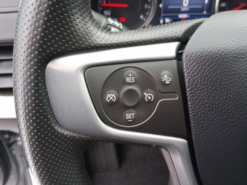 Used 2024 GMC Terrain SLE w/ Driver Convenience Package image 19