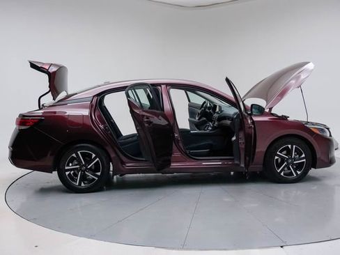 Used 2024 Nissan Sentra SV FWD image 14