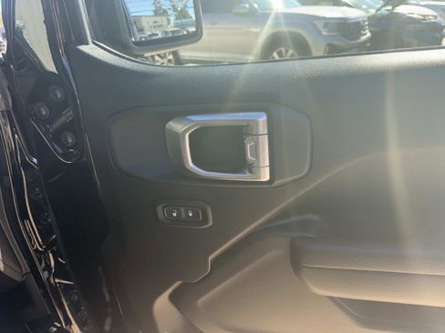 Certified 2023 Jeep Gladiator Sport image 14