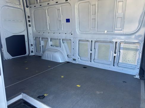 Used 2025 Mercedes-Benz Sprinter 2500 image 11