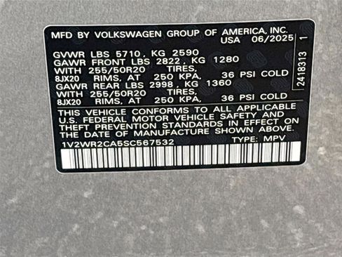Used 2025 Volkswagen Atlas SE FWD image 36