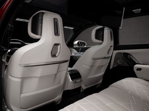 Used 2023 BMW i7 xDrive60 w/ Executive Package 2 image 69