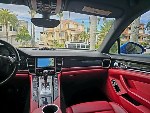 Used 2015 Porsche Panamera S image 65