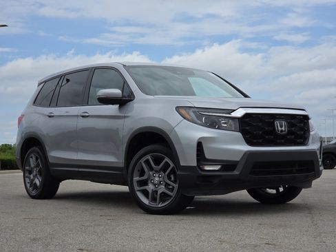 Used 2023 Honda Passport EX-L image 2