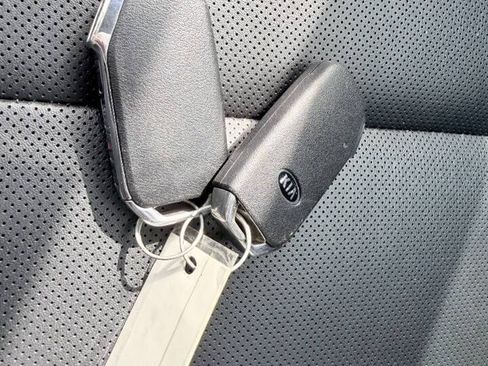 Used 2020 Kia Telluride S w/ S 8 Passenger Seating Package FWD image 34