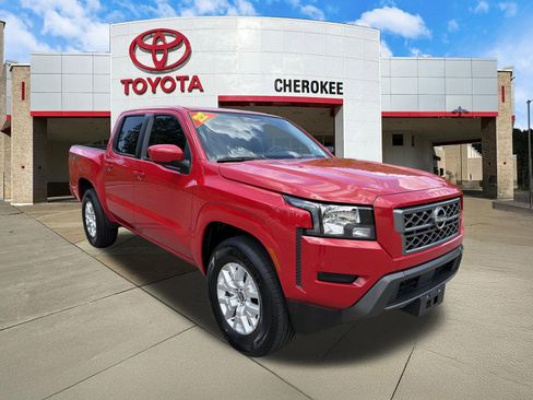 Used 2022 Nissan Frontier SV AWD/4WD image 3