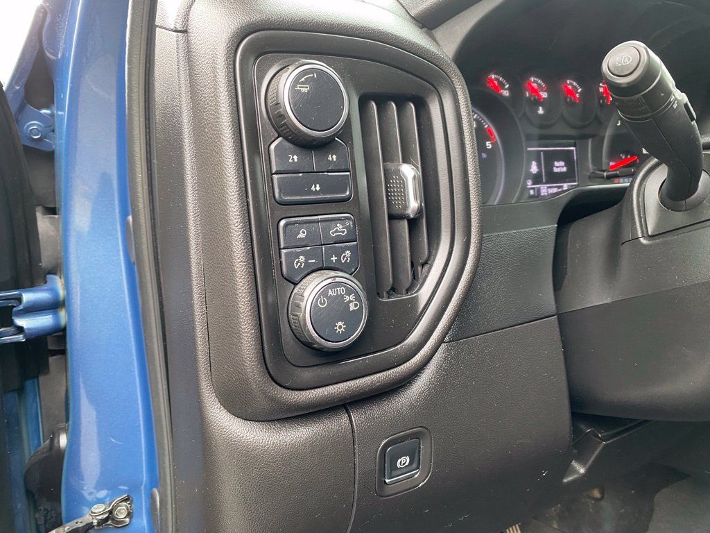 Used 2025 Chevrolet Silverado 2500 Custom w/ Custom Value Package AWD/4WD image 19