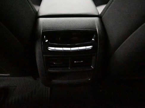 Used 2022 Cadillac XT5 Premium Luxury w/ Platinum Package AWD/4WD image 18